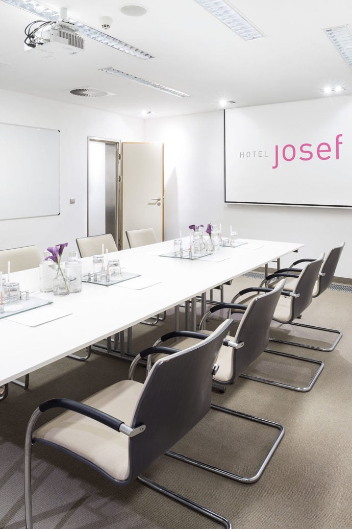 Konferenční místnost SMALL MOON | Design Hotel Josef