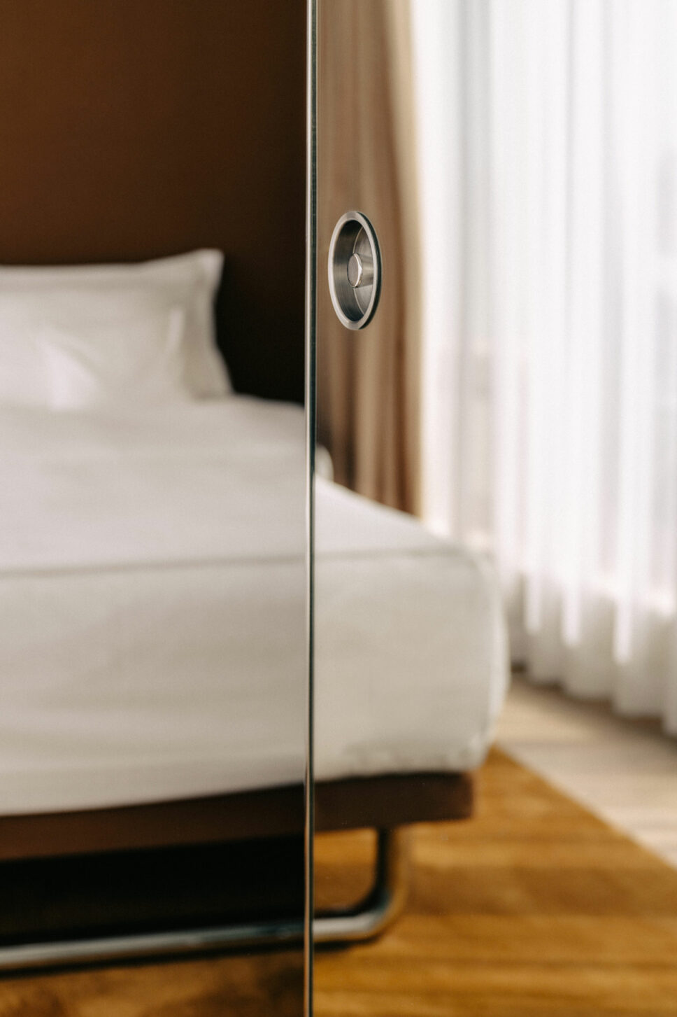 SIGNATURE ROOMS